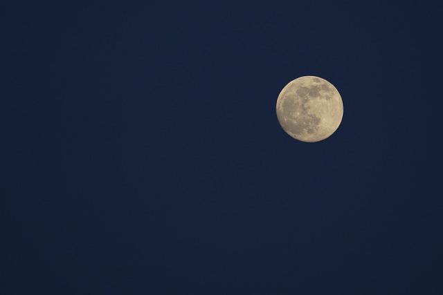 People celebrate full moon day of Warso in Yangon, Myanmar – Xinhua