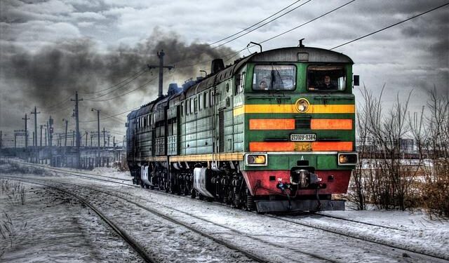 Steam train ice sculpture wows Harbin ice festival – China Daily