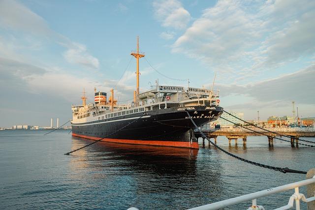 1st Japan-related vessel bound for Nagoya transits Strait of Hormuz – 朝日新聞