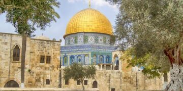 Live from various locations including Jerusalem, Tel Aviv, Beirut, the Lebanese border – Modern Ghana