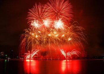 Ho Chi Minh City to light up skies with fireworks for landmark anniversary – Vietnam+ (VietnamPlus)