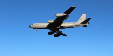 Chilean KC-135 refuels American F-35A fighters en route to FIDAE air show – FlightGlobal