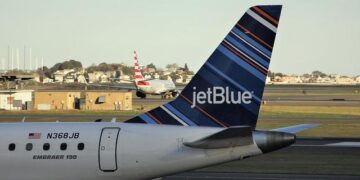 JetBlue plane collides with drone in New York City – NBC News