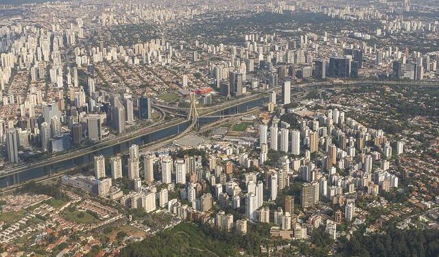 Urban expansion in New Cairo, Egypt, 2016–2026 – European Space Agency