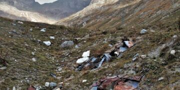 7 still trapped, 9 pulled out as garbage mountain crashes on Pune waste plant – The Times of India
