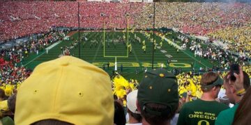 Oregon Ducks Release Tokyo Inspired Clothing Collection – Sports Illustrated