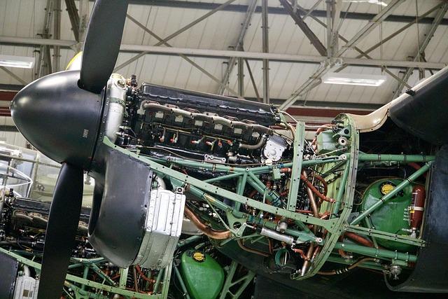 Pic story of aircraft maintenance engineer in Jinan, Shandong – Xinhua | English.news.cn – 新华网