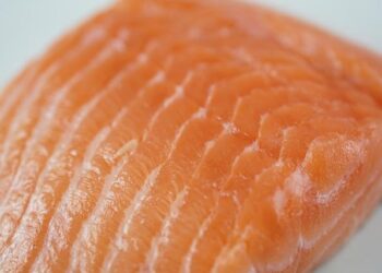 China wholesale salmon prices trend lower as typhoon weighs on Shanghai demand – Undercurrent News