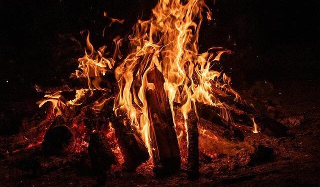 Fire razes many shops in Lagos market – Peoples Gazette Nigeria