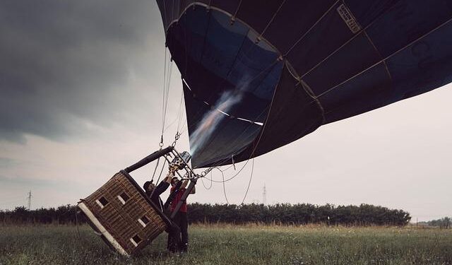 Activists Throw Acid-Filled Balloons at Microsoft Data Center in Amsterdam – Gadget Review