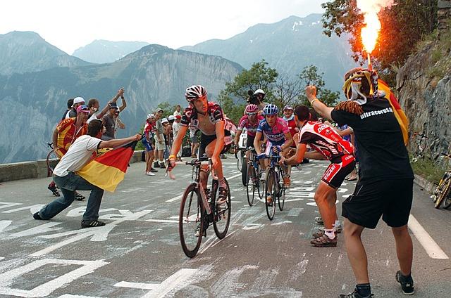 Alpe d’Huez → Paris, but with a twist: this is the Tour de France peloton’s 24-hour itinerary – IDLprocycling.com